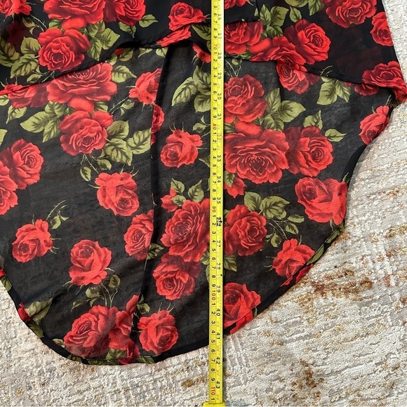 Windsor Black and Red Floral Kimono Blouse - Picture 8 of 9